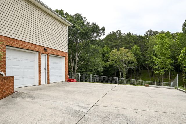 2214 N Fork Drive, Soddy Daisy, TN 37379