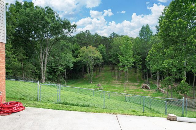 2214 N Fork Drive, Soddy Daisy, TN 37379