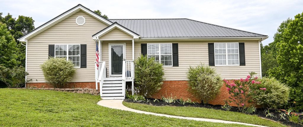 2214 N Fork Drive, Soddy Daisy, TN 37379