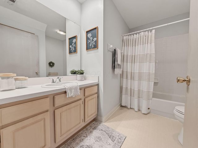 9383 Clermont Boulevard, Powell, OH 43065