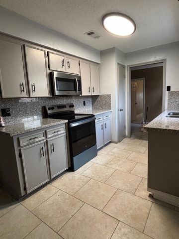 605 Meadowick Drive, Baytown, TX 77521