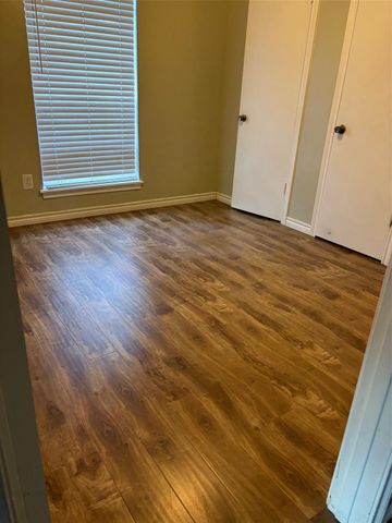 605 Meadowick Drive, Baytown, TX 77521