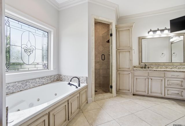 10456 Buddy Gore Rd, Gonzales, LA 70737