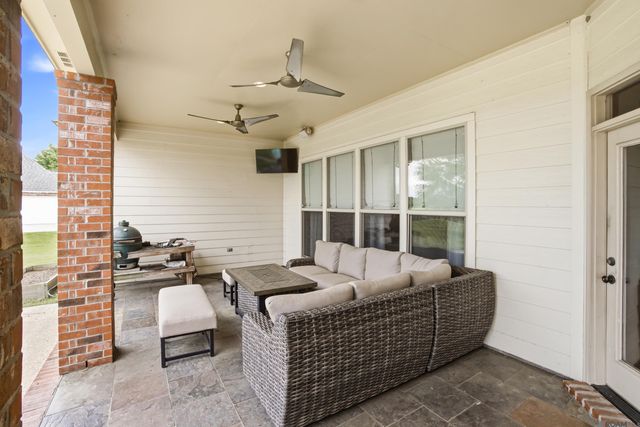 10456 Buddy Gore Rd, Gonzales, LA 70737