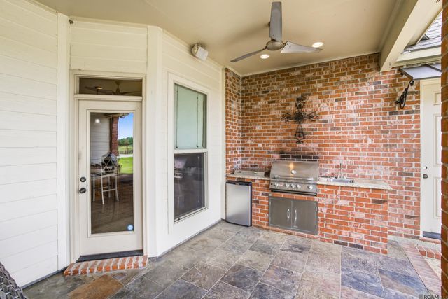 10456 Buddy Gore Rd, Gonzales, LA 70737