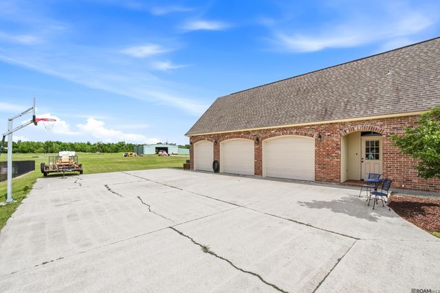 10456 Buddy Gore Rd, Gonzales, LA 70737