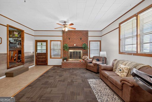 199 Cherry Street SE, Calhoun, GA 30701