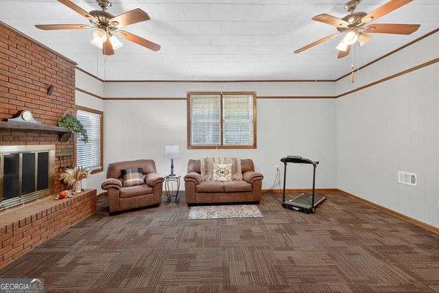 199 Cherry Street SE, Calhoun, GA 30701