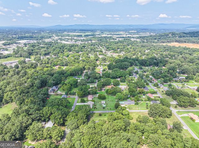 199 Cherry Street SE, Calhoun, GA 30701