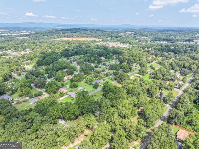 199 Cherry Street SE, Calhoun, GA 30701