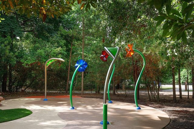 157 Pine Crest Circle, Montgomery, TX 77316