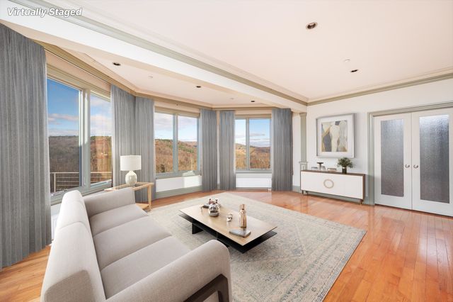 411 Wood Road, Hartford, VT 05059