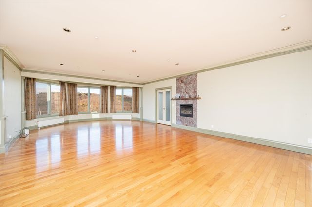 411 Wood Road, Hartford, VT 05059