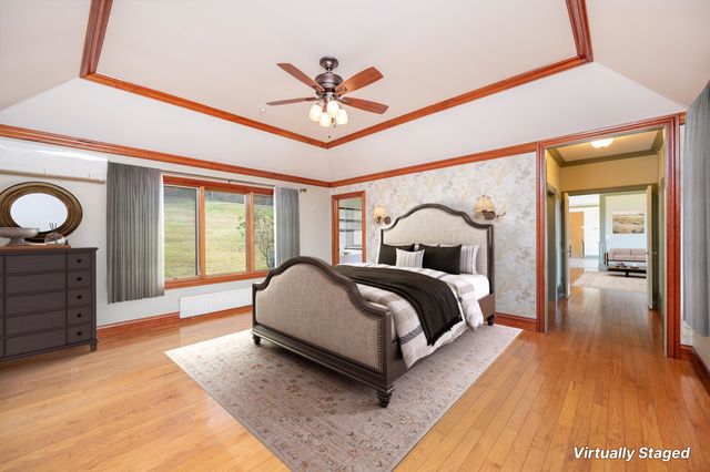 411 Wood Road, Hartford, VT 05059