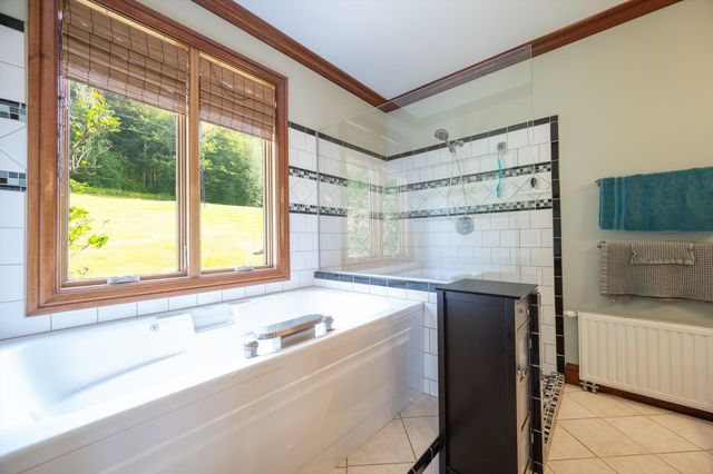 411 Wood Road, Hartford, VT 05059