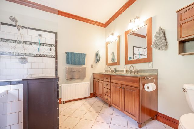 411 Wood Road, Hartford, VT 05059