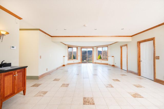 411 Wood Road, Hartford, VT 05059