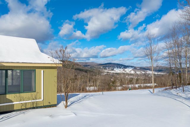 411 Wood Road, Hartford, VT 05059