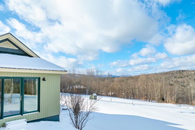 411 Wood Road, Hartford, VT 05059