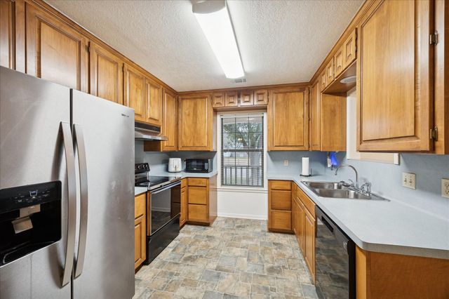 110 Wild Phlox Drive, Bellville, TX 77418