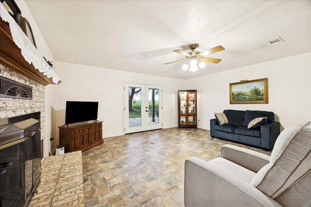 110 Wild Phlox Drive, Bellville, TX 77418