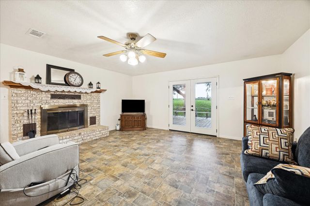 110 Wild Phlox Drive, Bellville, TX 77418