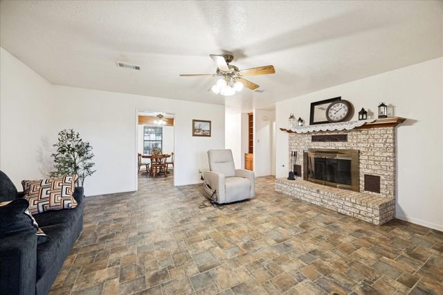 110 Wild Phlox Drive, Bellville, TX 77418