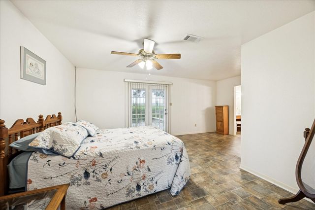 110 Wild Phlox Drive, Bellville, TX 77418