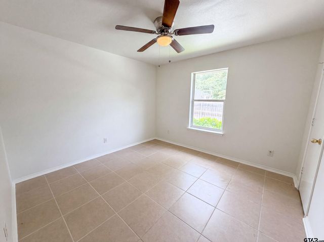 10740 Southern Trace Cir, Flint, TX 75762