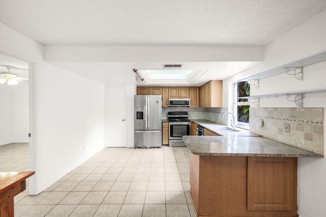 17740 Sabal Palm Drive, North Fort Myers, FL 33917