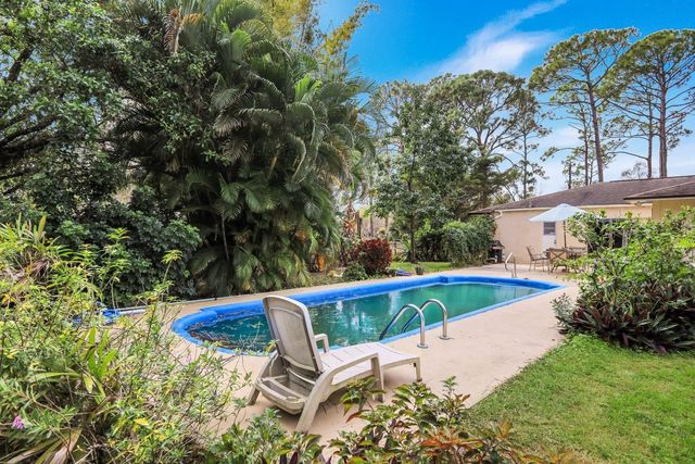 17740 Sabal Palm Drive, North Fort Myers, FL 33917