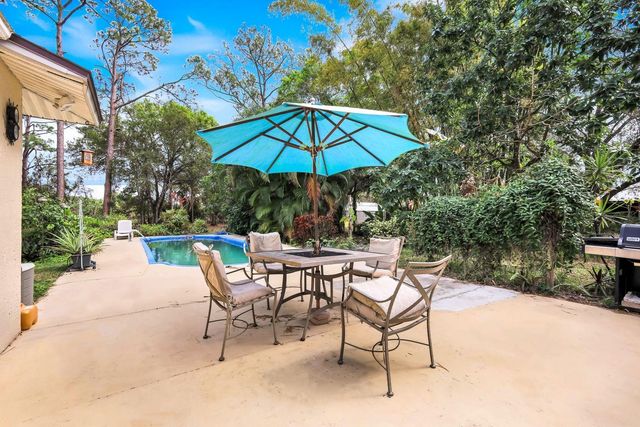 17740 Sabal Palm Drive, North Fort Myers, FL 33917