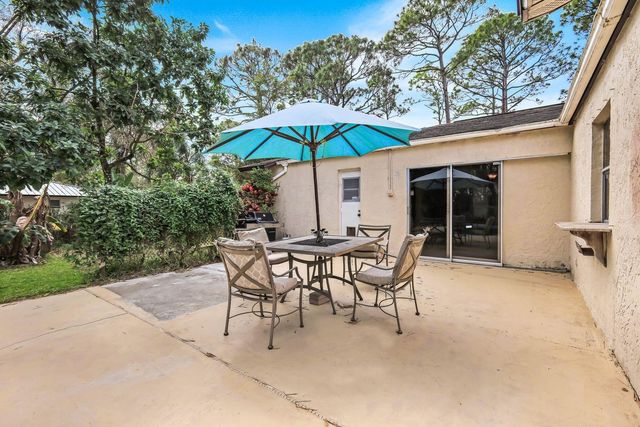 17740 Sabal Palm Drive, North Fort Myers, FL 33917