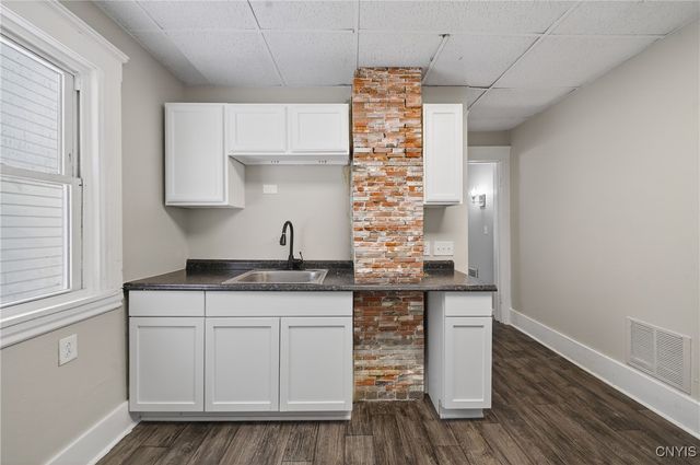 330 West Ostrander Avenue, Syracuse, NY 13205