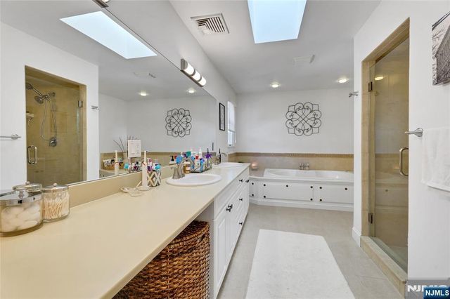 59 Lohs Place, Harrington Park, NJ 07640