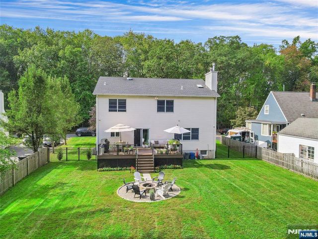 59 Lohs Place, Harrington Park, NJ 07640