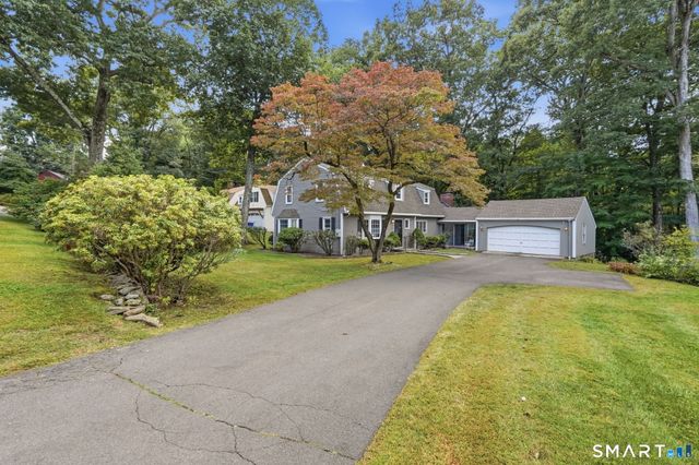 53 Woodridge Circle, West Hartford, CT 06107