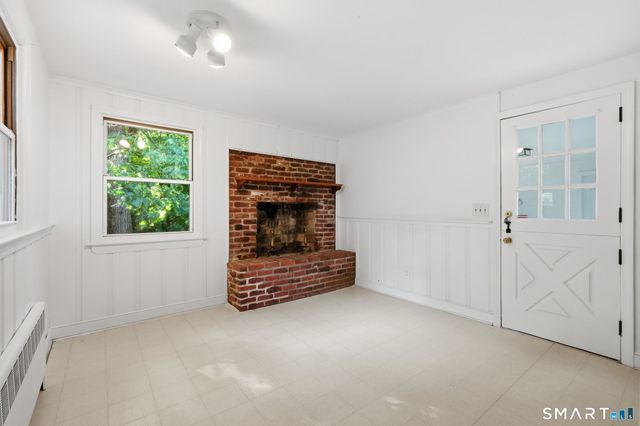 53 Woodridge Circle, West Hartford, CT 06107