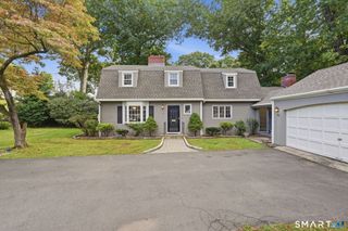 53 Woodridge Circle, West Hartford, CT 06107