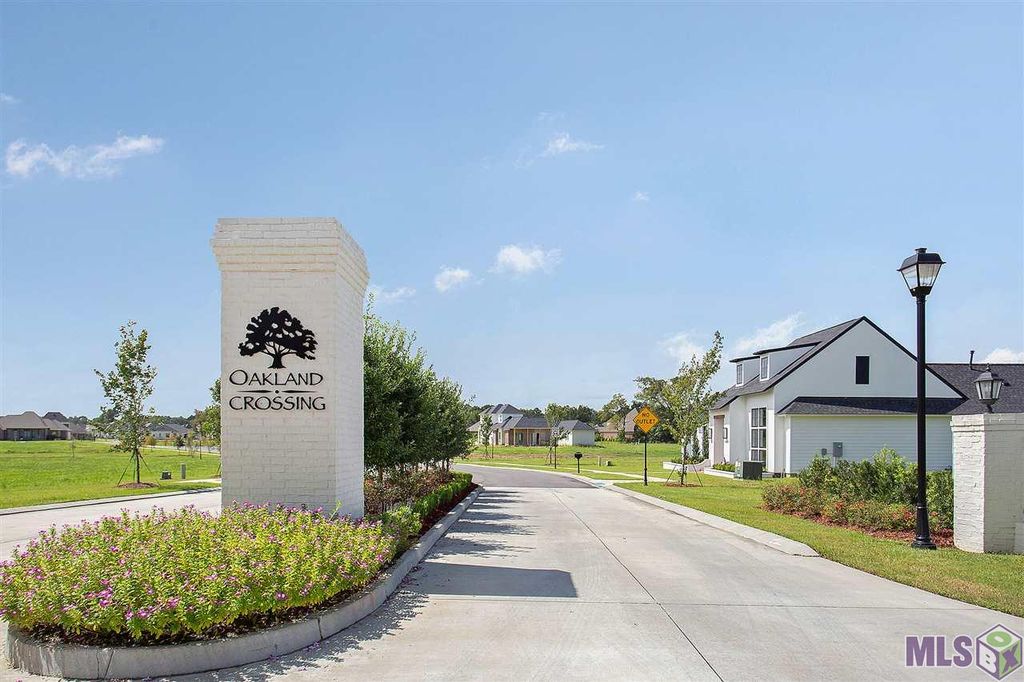 5 Oakland Crossing Blvd, Prairieville, LA 70769