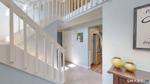 22 Canterbury Lane, Farmington, CT 06085