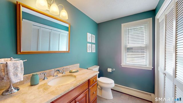 22 Canterbury Lane, Farmington, CT 06085