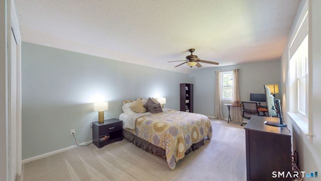 22 Canterbury Lane, Farmington, CT 06085