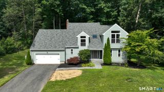22 Canterbury Lane, Farmington, CT 06085