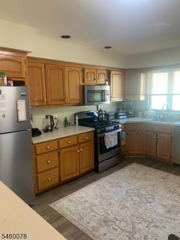 11 Scudder St, Garfield City, NJ 07026 — photo 4