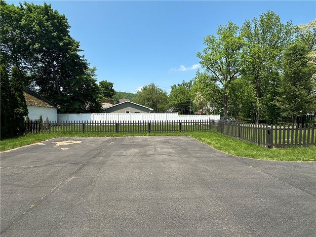 966 West Church Street, Elmira, NY 14905