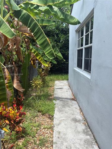 6625 Nervia St, Coral Gables, FL 33146