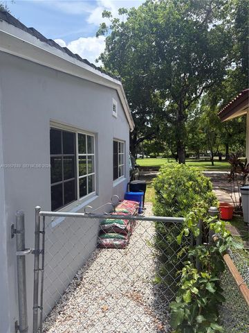 6625 Nervia St, Coral Gables, FL 33146