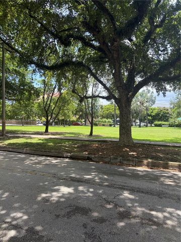 6625 Nervia St, Coral Gables, FL 33146