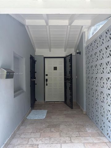 6625 Nervia St, Coral Gables, FL 33146